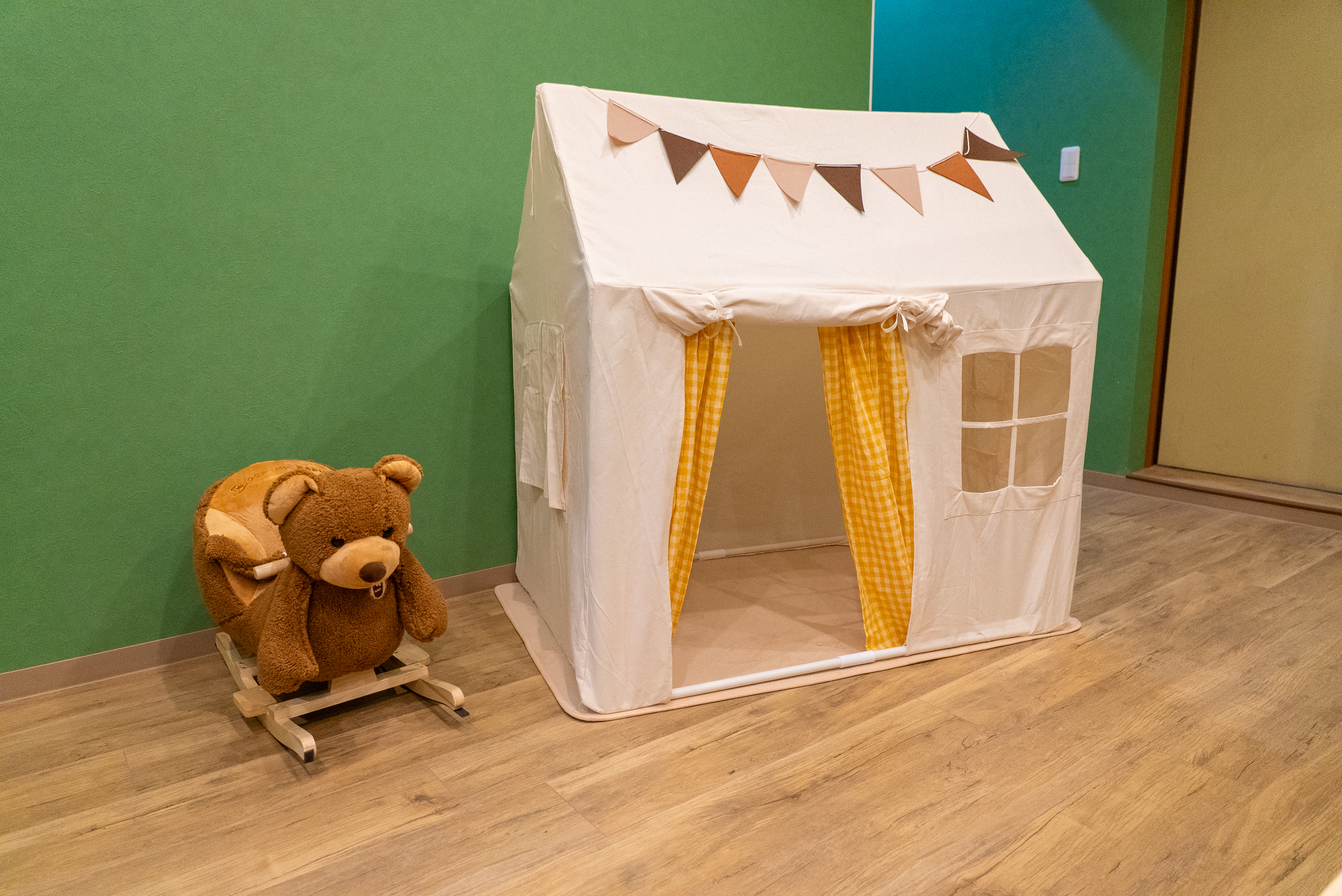 1F キッズスペースの遊具